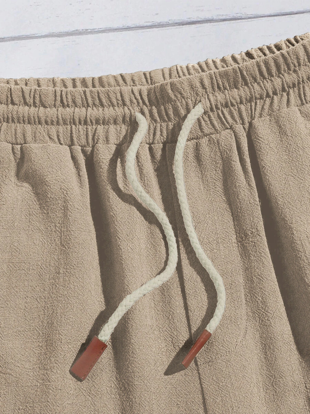 Essentielle Shorts aus Baumwoll-Leinen.